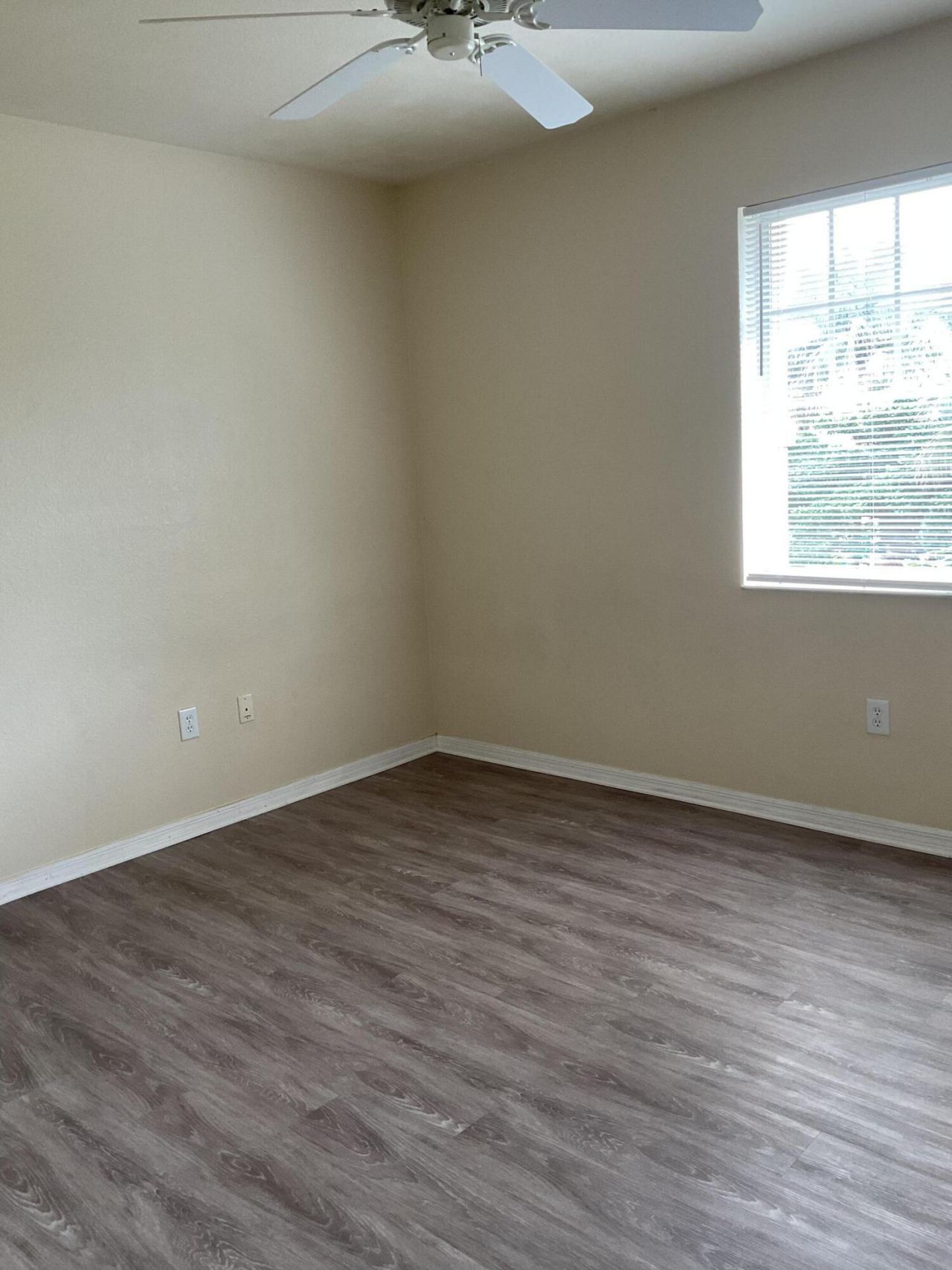 6418 Emerald Dunes Drive, Unit 305, West Palm Beach, FL 33411 Photo