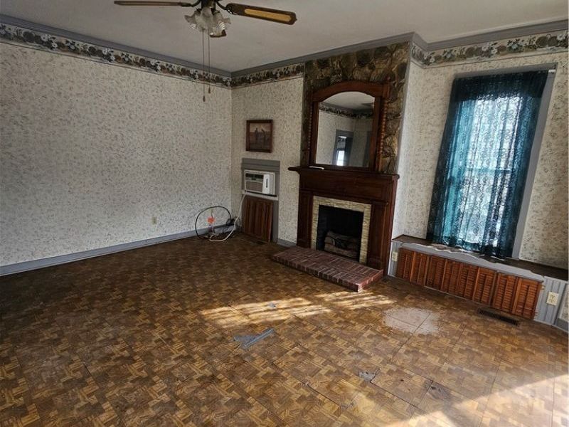 217 S High Street, Freeport, OH 43973 Photo 4