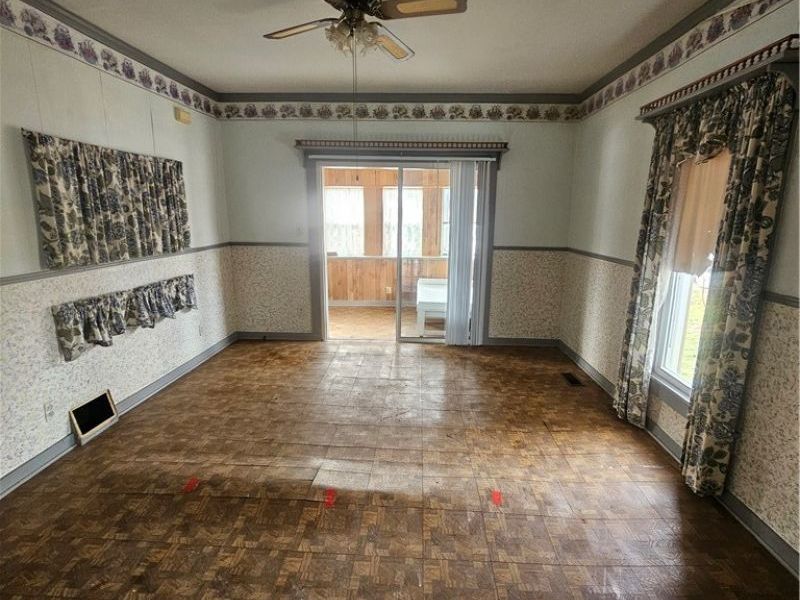 217 S High Street, Freeport, OH 43973 Photo 7