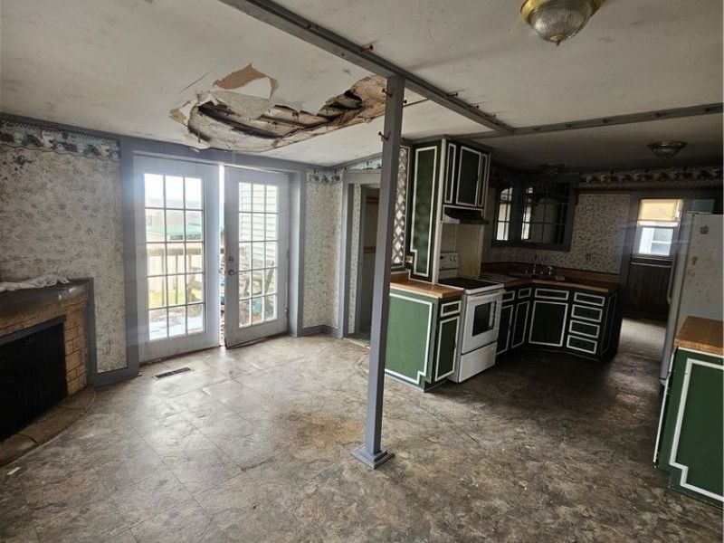 217 S High Street, Freeport, OH 43973 Photo 8