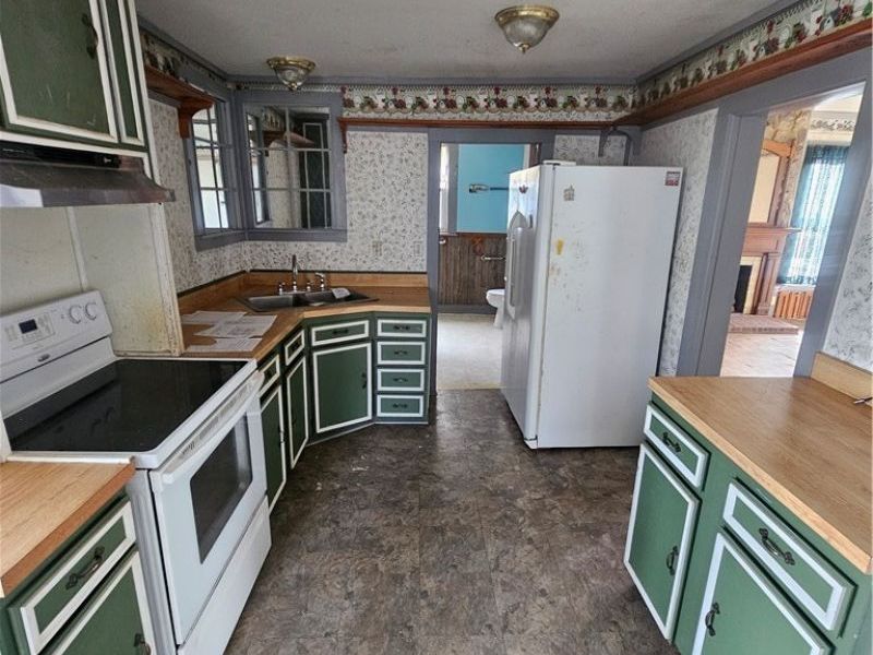 217 S High Street, Freeport, OH 43973 Photo 9
