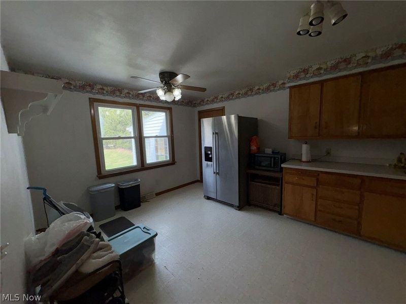 894 S Main Street, Amherst, OH 44001 Photo 7