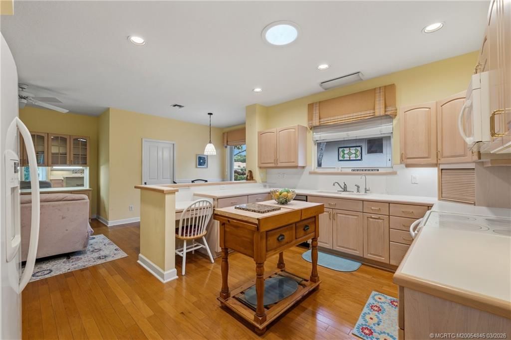 3510 SE Cambridge Drive, Stuart, FL 34997 Photo