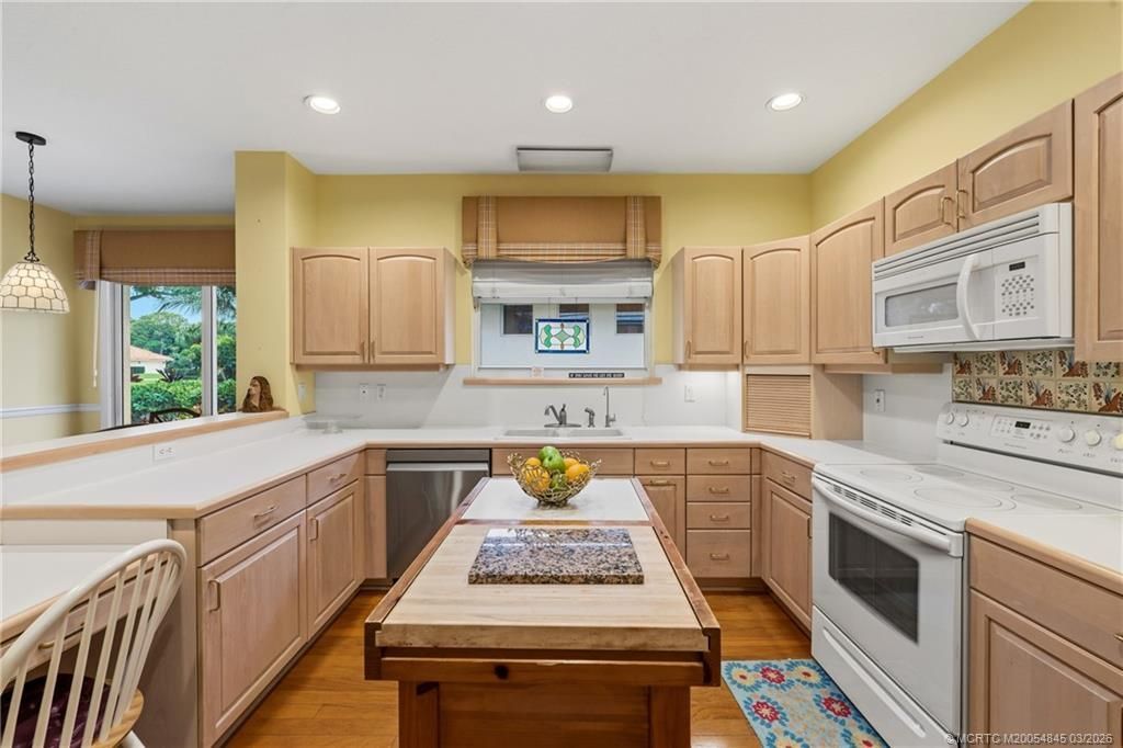 3510 SE Cambridge Drive, Stuart, FL 34997 Photo