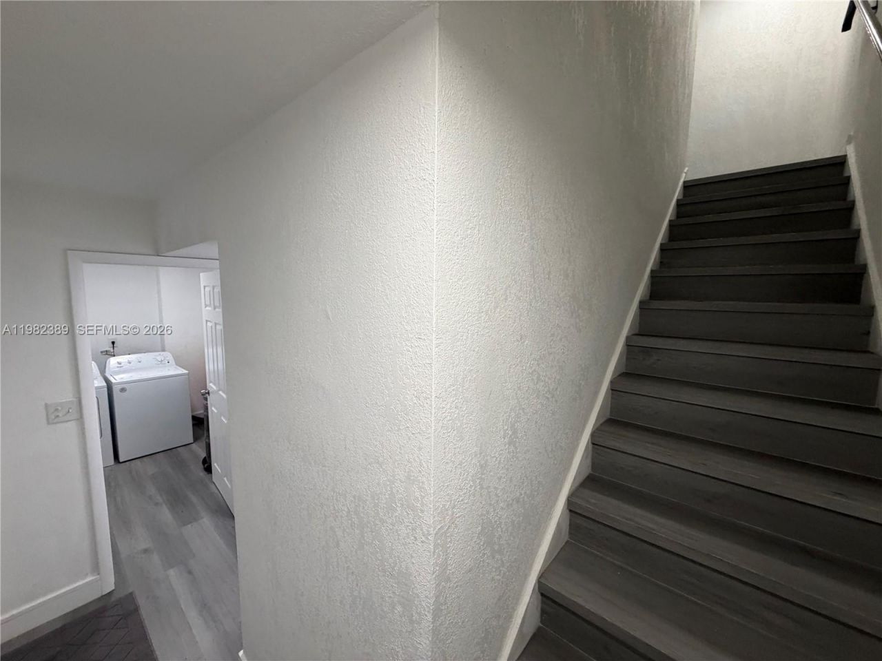 7155 W 2nd Way , Hialeah, FL 33014 Photo