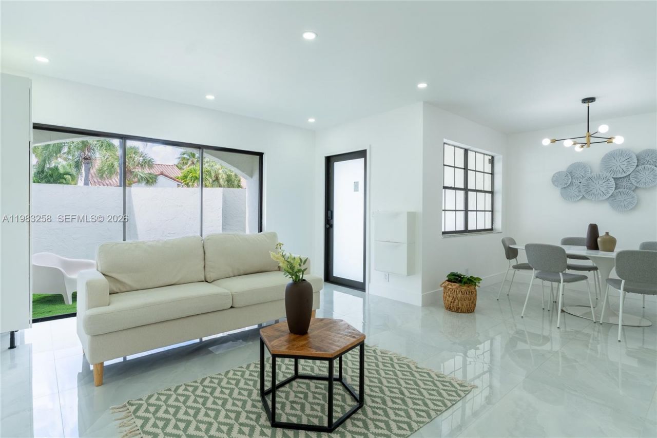 21204 Harbor Way , Unit 122-12, Aventura, FL 33180 Photo