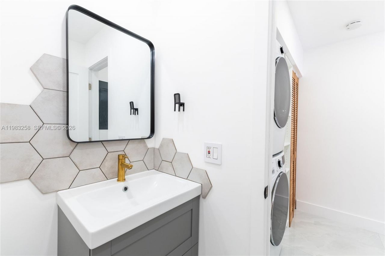 21204 Harbor Way , Unit 122-12, Aventura, FL 33180 Photo