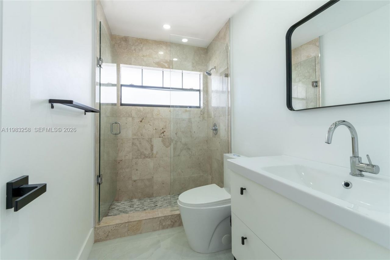 21204 Harbor Way , Unit 122-12, Aventura, FL 33180 Photo