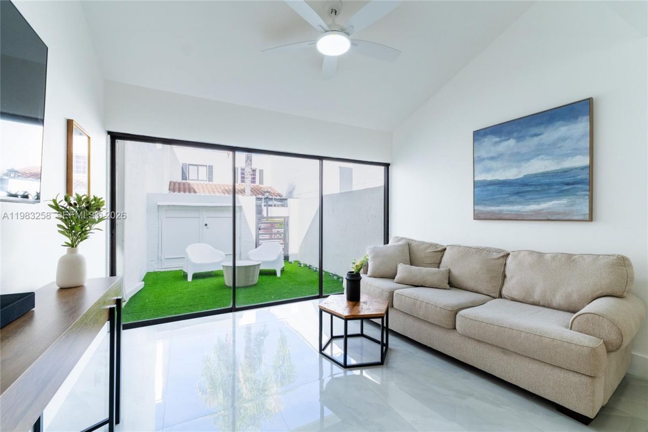 21204 Harbor Way , Unit 122-12, Aventura, FL 33180 Photo