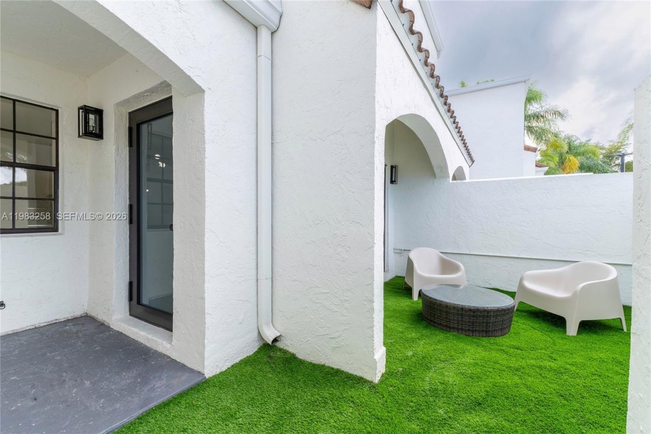 21204 Harbor Way , Unit 122-12, Aventura, FL 33180 Photo