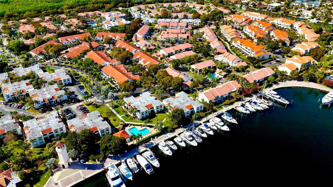 21204 Harbor Way , Unit 122-12, Aventura, FL 33180 Photo