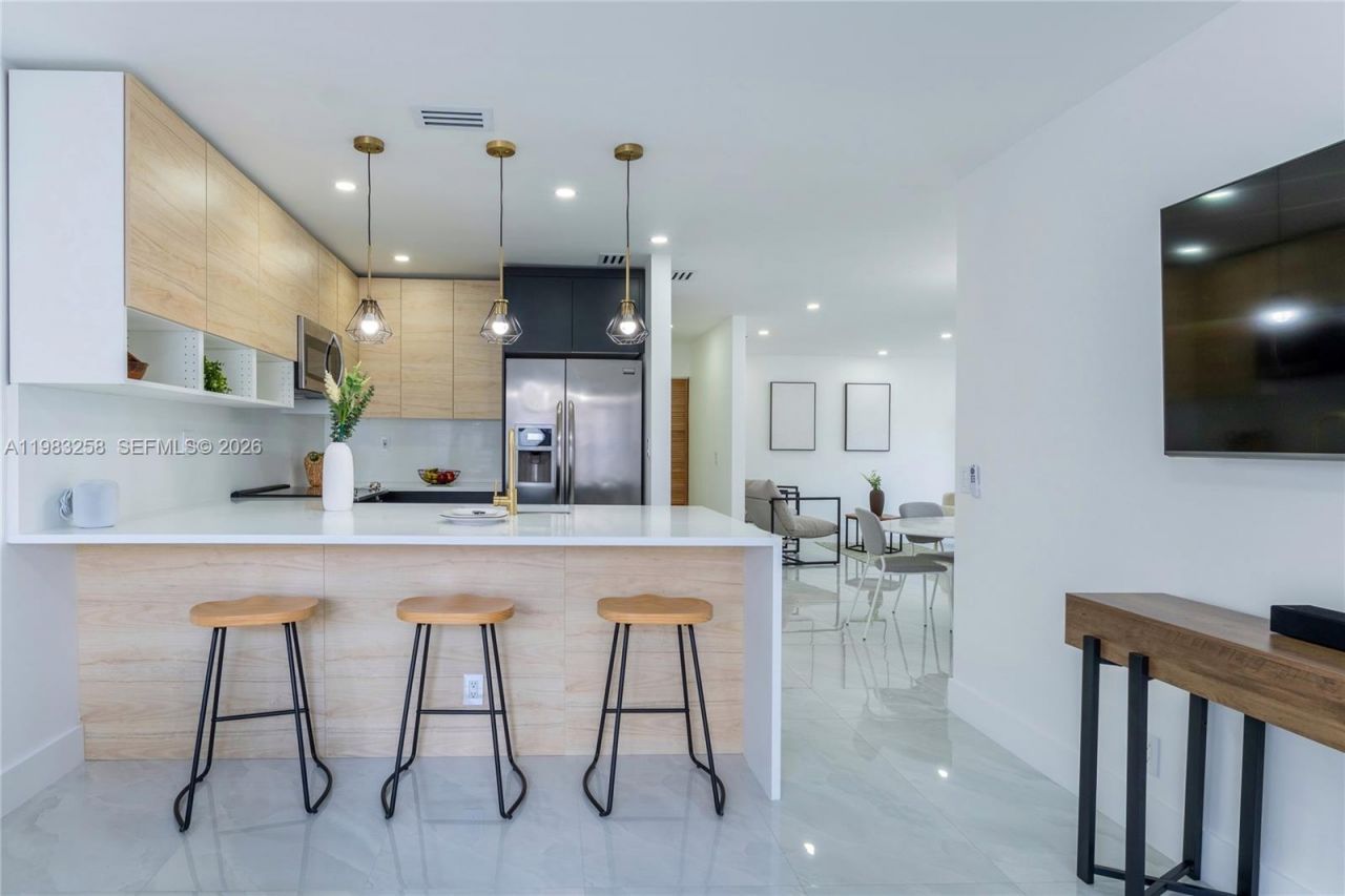 21204 Harbor Way , Unit 122-12, Aventura, FL 33180 Photo