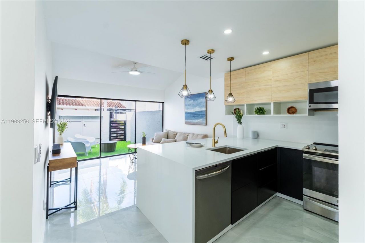 21204 Harbor Way , Unit 122-12, Aventura, FL 33180 Photo