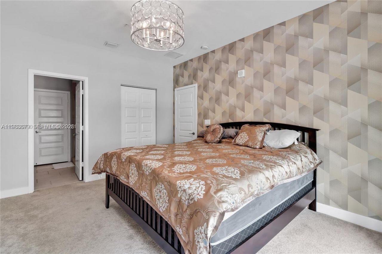 4745 NW 84th Ct , Unit 19, Doral, FL 33166 Photo