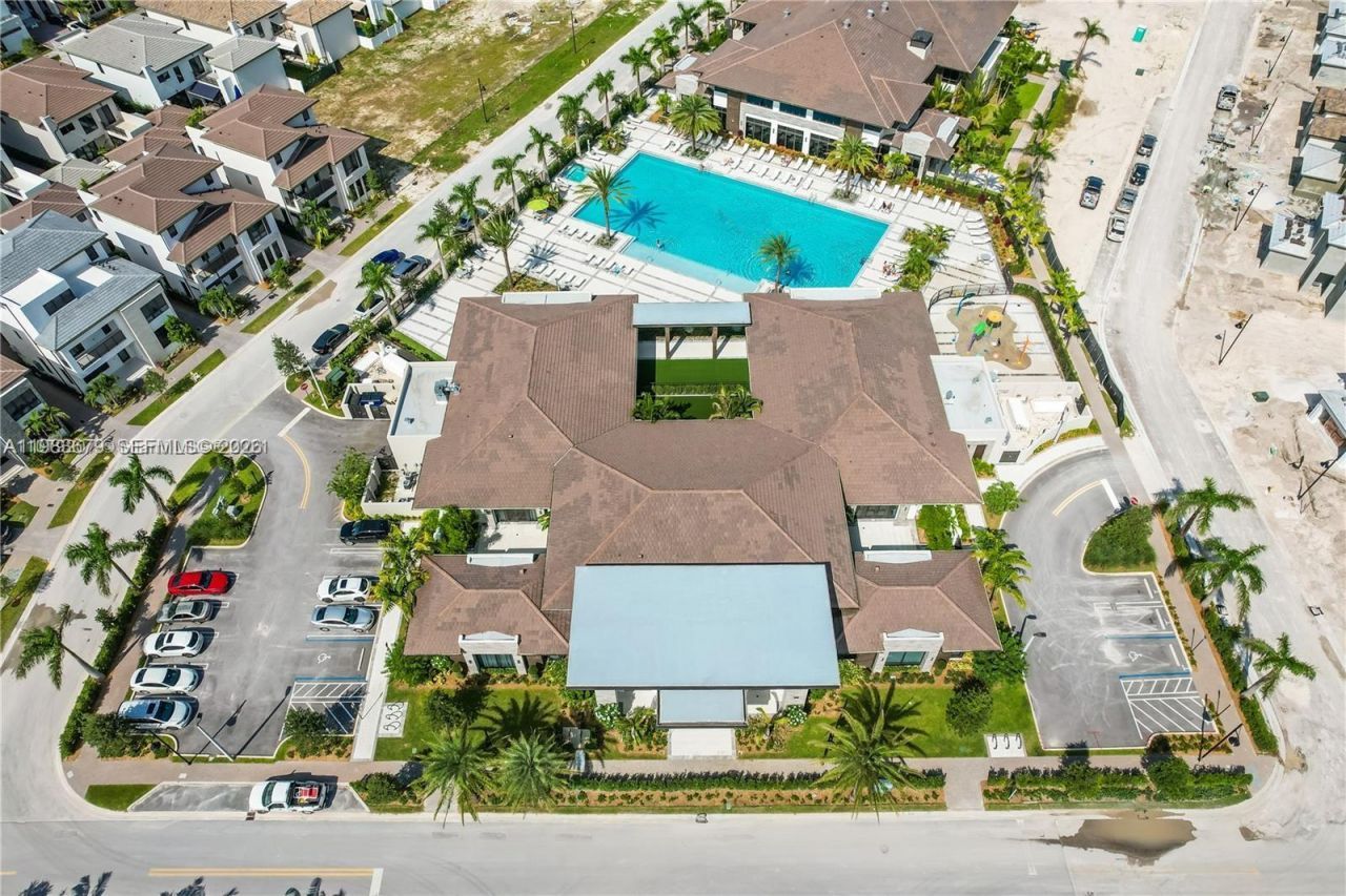 4745 NW 84th Ct , Unit 19, Doral, FL 33166 Photo