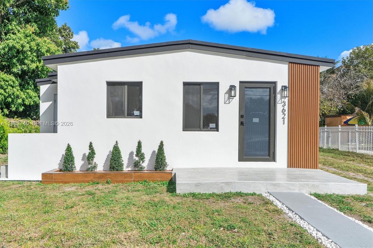 3621 SW 48th Ave, West Park, FL 33023 Main Photo