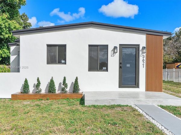 3621 SW 48th Ave, West Park, FL 33023