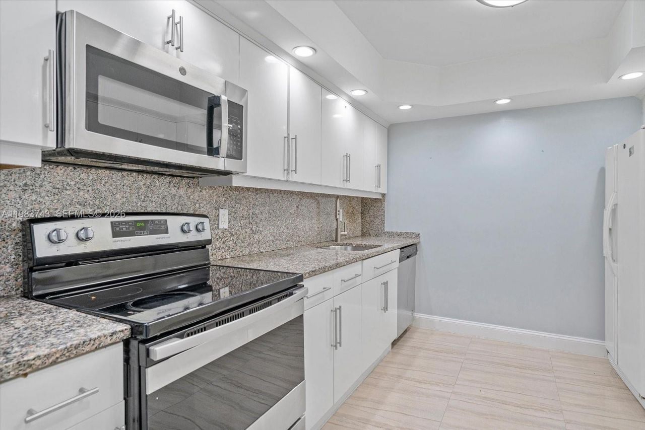 2049 S Ocean Dr , Unit 210, Hallandale Beach, FL 33009 Photo