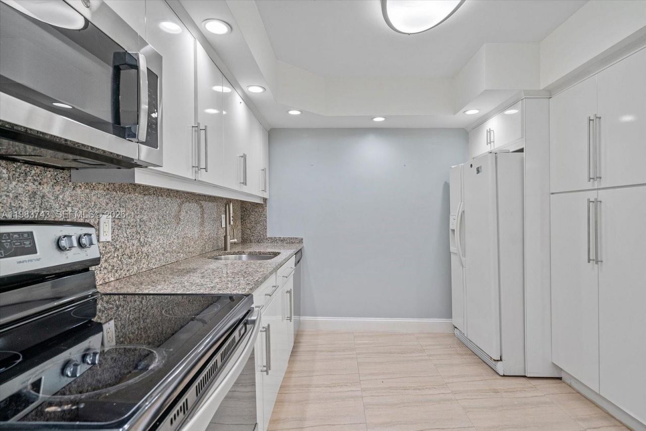 2049 S Ocean Dr , Unit 210, Hallandale Beach, FL 33009 Photo