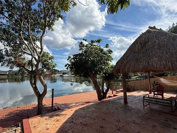 1001 SW 98th Ave, Unit 00, Pembroke Pines, FL 33025