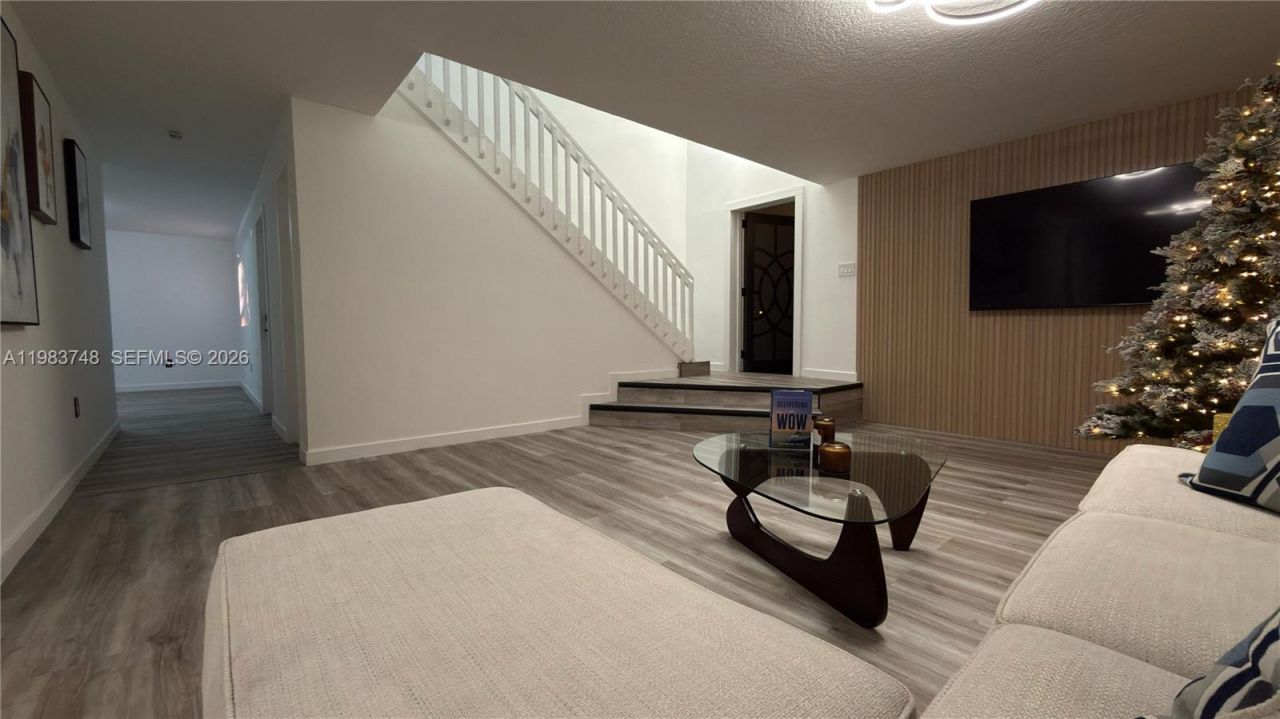 1001 SW 98th Ave , Unit 00, Pembroke Pines, FL 33025 Photo