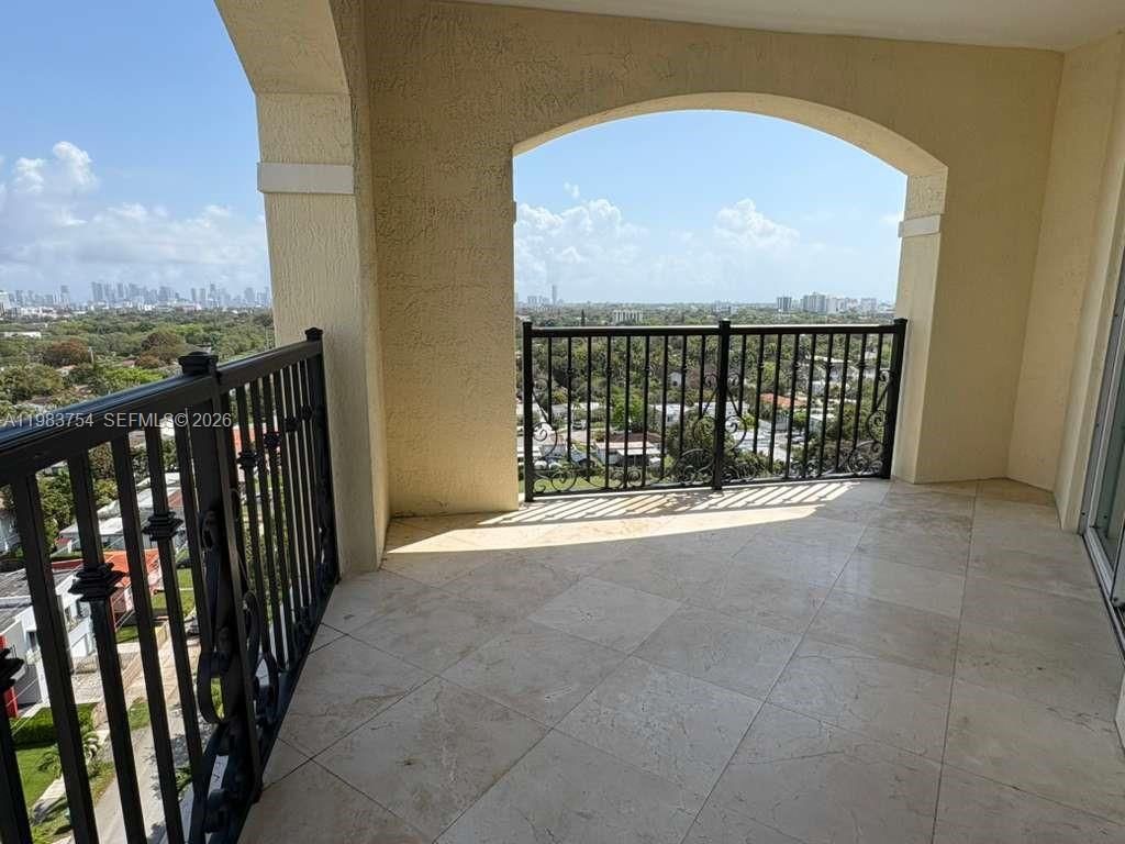 1627 SW 37th Ave , Unit 904, Miami, FL 33145 Photo
