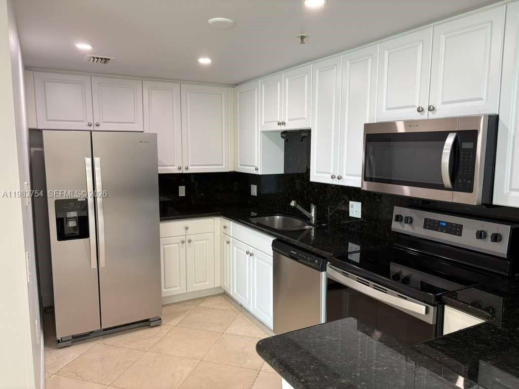 1627 SW 37th Ave , Unit 904, Miami, FL 33145 Photo