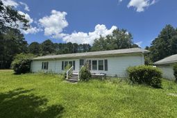 1694 Fish Road photo 4