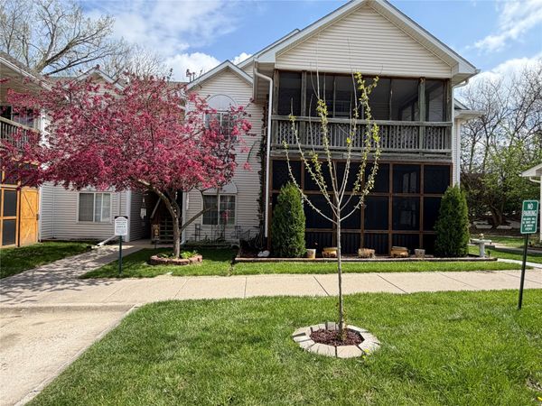 2461 Patricia Drive, Unit Bldg E, Urbandale, IA 50322