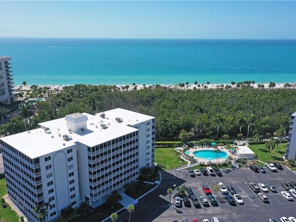 1 Bluebill AVE, Unit 605, NAPLES, FL 34108