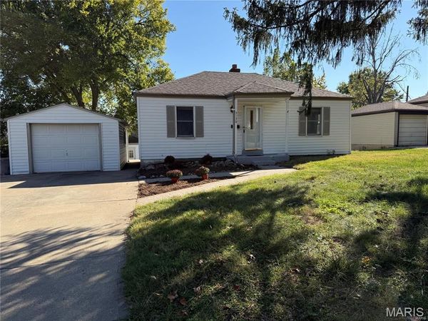 3130 O Hare Drive , St Ann, MO 63074