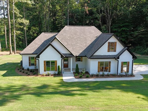 145 Forest Dr., Pontotoc, MS 38863