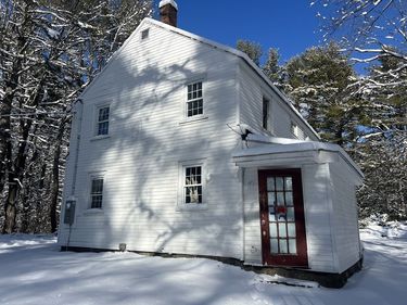 96 Ball Hill Rd, Princeton, MA 01541