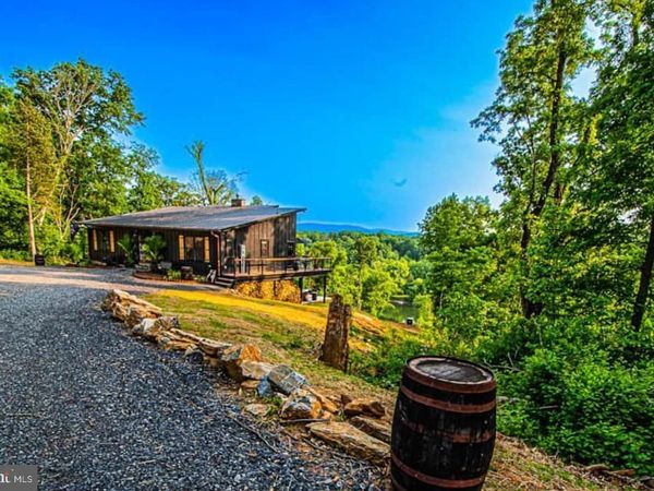 137 PINEVIEW DRIVE , FRONT ROYAL, VA 22630