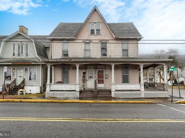 300-302 W MAIN STREET, LYKENS, PA 17048