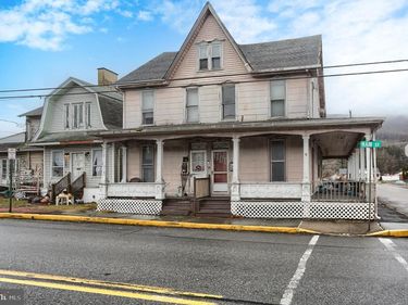 300-302 W MAIN STREET, LYKENS, PA 17048