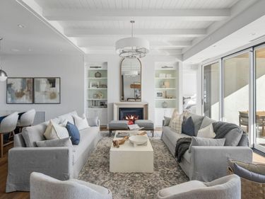 2416 Commerce Boulevard, Unit B1, Mound, MN 55364