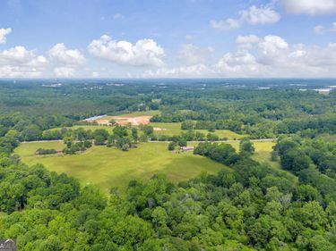 586 Covered Bridge Road, Hoschton, GA 30548