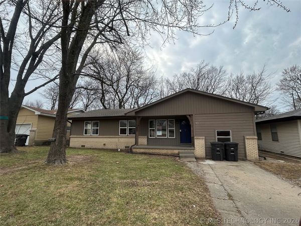 543 SE Wilshire Avenue , Bartlesville, OK 74006