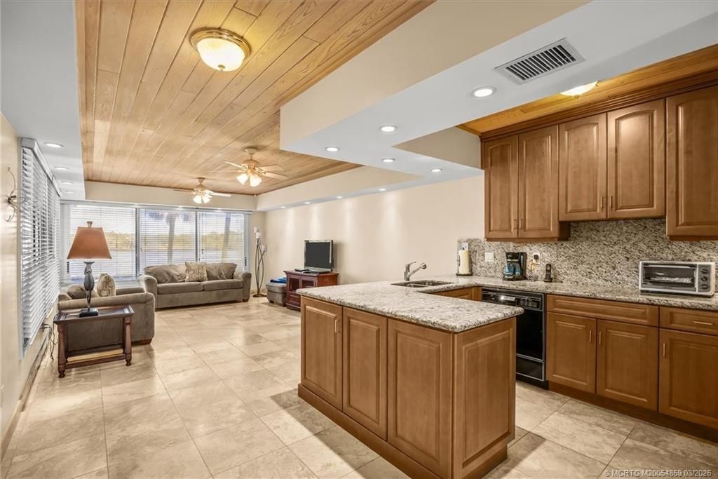 12198 Riverbend Lane, Port Saint Lucie, FL 34984 Photo