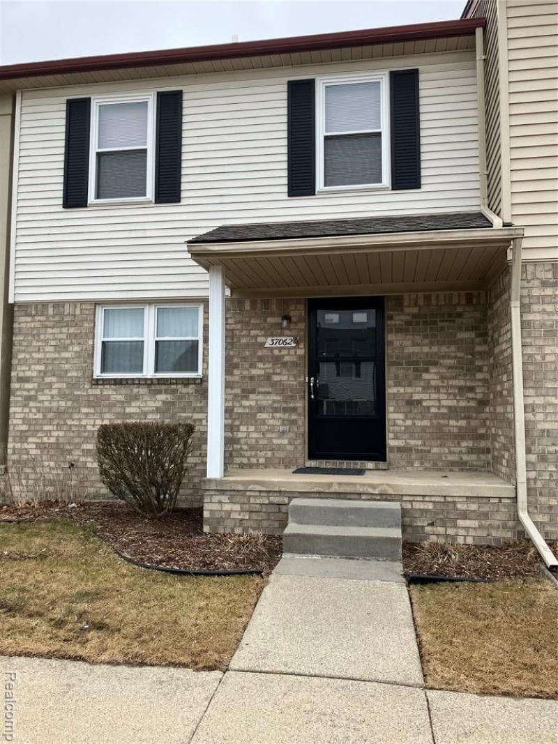 37062 Brynford Drive, Clinton Township, MI 48036 Main Photo