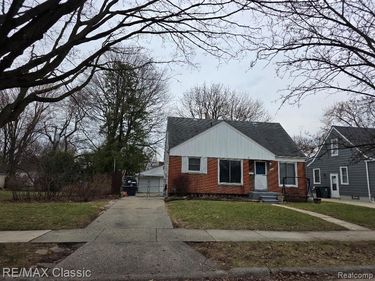 2124 Harwood Avenue, Royal Oak, MI 48067