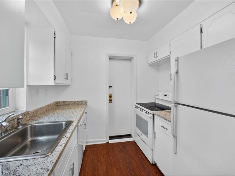 19436 Van Aken Boulevard, Unit 307, Shaker Heights, OH 44122 Photo 11