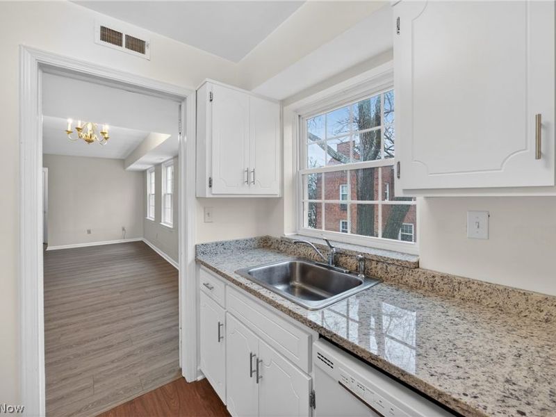 19436 Van Aken Boulevard, Unit 307, Shaker Heights, OH 44122 Photo 12