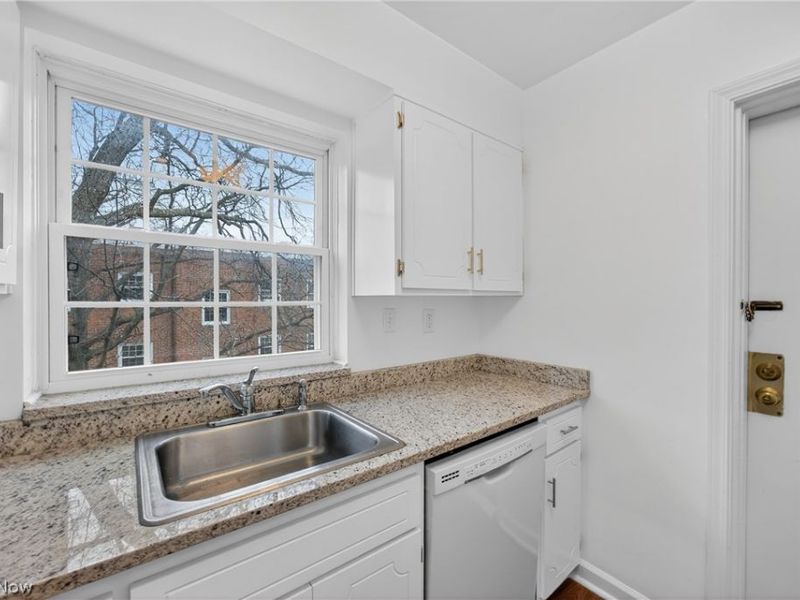 19436 Van Aken Boulevard, Unit 307, Shaker Heights, OH 44122 Photo 13