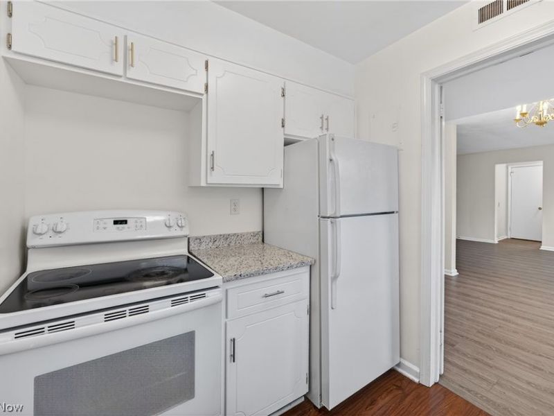 19436 Van Aken Boulevard, Unit 307, Shaker Heights, OH 44122 Photo 15