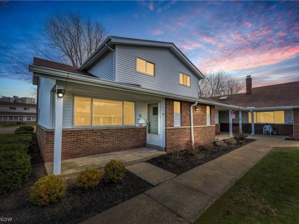 25515 Country Club Boulevard, North Olmsted, OH 44070