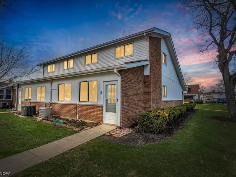 25515 Clubside Boulevard, Unit 0012, North Olmsted, OH 44070 Photo 2