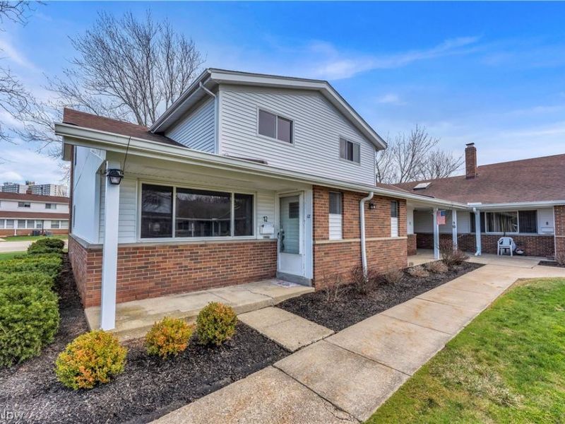 25515 Clubside Boulevard, Unit 0012, North Olmsted, OH 44070 Photo 29