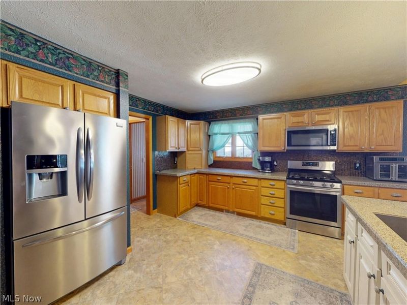 6645 Harborside Landing, Mentor, OH 44060 Photo 5